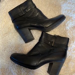 Clarks all leather booties in wide!
